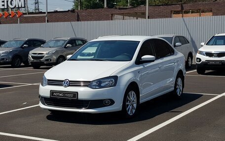 Volkswagen Polo VI (EU Market), 2015 год, 998 000 рублей, 2 фотография