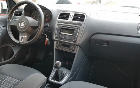Volkswagen Polo VI (EU Market), 2015 год, 998 000 рублей, 6 фотография