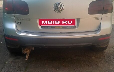 Volkswagen Touareg III, 2004 год, 900 000 рублей, 4 фотография