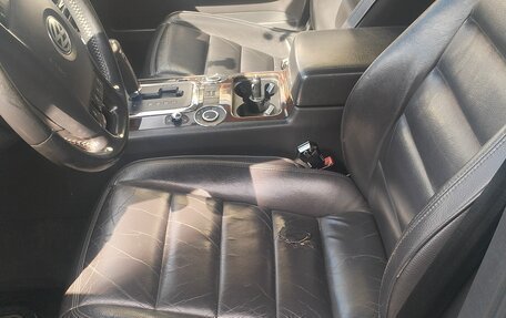 Volkswagen Touareg III, 2004 год, 900 000 рублей, 13 фотография