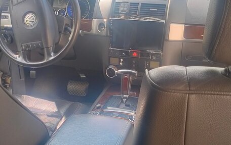 Volkswagen Touareg III, 2004 год, 900 000 рублей, 12 фотография