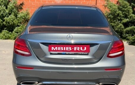 Mercedes-Benz E-Класс, 2018 год, 2 850 000 рублей, 11 фотография