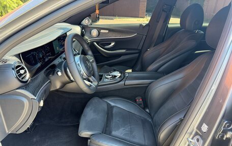 Mercedes-Benz E-Класс, 2018 год, 2 850 000 рублей, 23 фотография