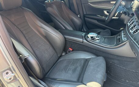 Mercedes-Benz E-Класс, 2018 год, 2 850 000 рублей, 27 фотография