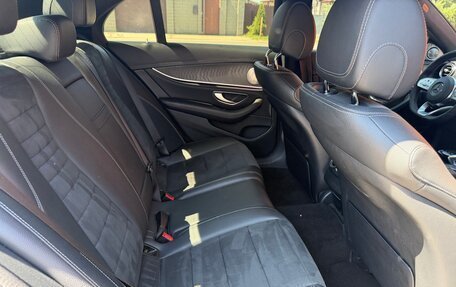 Mercedes-Benz E-Класс, 2018 год, 2 850 000 рублей, 32 фотография