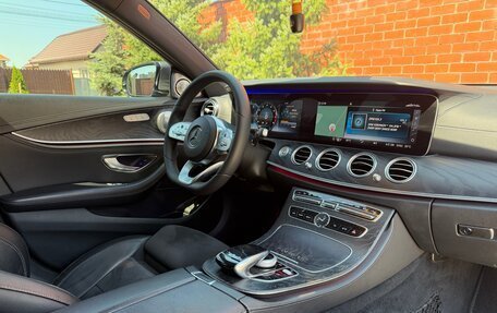 Mercedes-Benz E-Класс, 2018 год, 2 850 000 рублей, 30 фотография