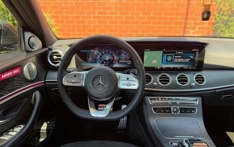 Mercedes-Benz E-Класс, 2018 год, 2 850 000 рублей, 35 фотография