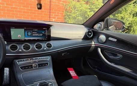 Mercedes-Benz E-Класс, 2018 год, 2 850 000 рублей, 36 фотография