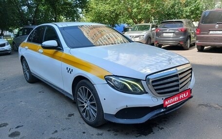 Mercedes-Benz E-Класс, 2018 год, 1 650 000 рублей, 2 фотография