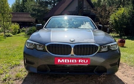 BMW 3 серия, 2019 год, 3 300 000 рублей, 2 фотография
