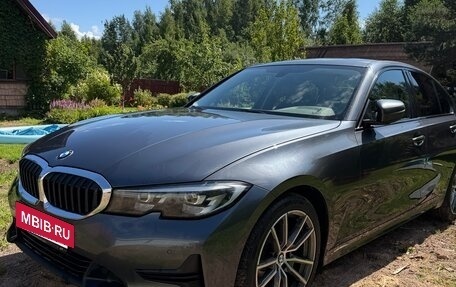 BMW 3 серия, 2019 год, 3 300 000 рублей, 3 фотография