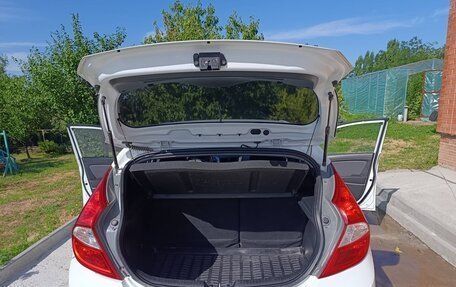 Hyundai Solaris II рестайлинг, 2012 год, 850 000 рублей, 2 фотография