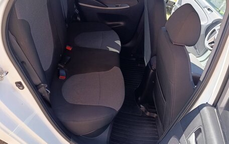 Hyundai Solaris II рестайлинг, 2012 год, 850 000 рублей, 4 фотография