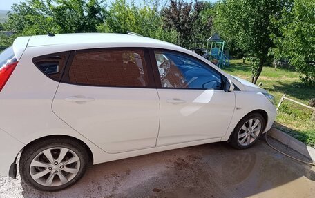 Hyundai Solaris II рестайлинг, 2012 год, 850 000 рублей, 7 фотография