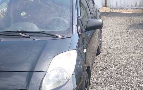 Toyota Yaris III рестайлинг, 2009 год, 600 000 рублей, 3 фотография