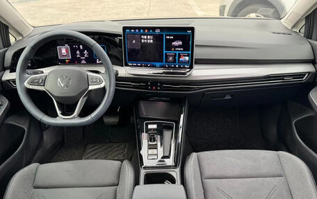 Volkswagen Golf VIII, 2025 год, 3 040 000 рублей, 7 фотография