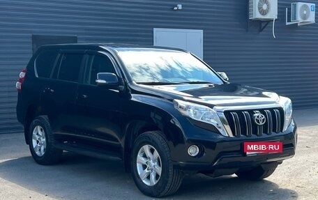 Toyota Land Cruiser Prado 150 рестайлинг 2, 2015 год, 3 250 000 рублей, 2 фотография