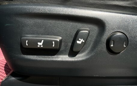 Toyota Land Cruiser Prado 150 рестайлинг 2, 2015 год, 3 250 000 рублей, 17 фотография