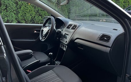 Volkswagen Polo VI (EU Market), 2018 год, 1 375 000 рублей, 30 фотография