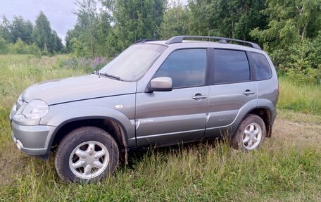 Chevrolet Niva I рестайлинг, 2015 год, 600 000 рублей, 2 фотография