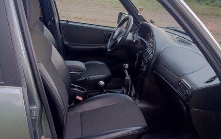 Chevrolet Niva I рестайлинг, 2015 год, 600 000 рублей, 8 фотография