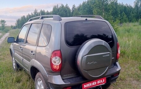 Chevrolet Niva I рестайлинг, 2015 год, 600 000 рублей, 4 фотография