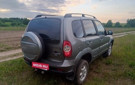Chevrolet Niva I рестайлинг, 2015 год, 600 000 рублей, 3 фотография