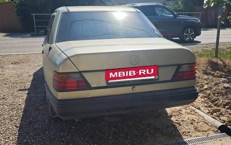 Mercedes-Benz W124, 1992 год, 400 000 рублей, 4 фотография