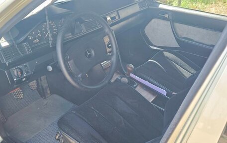 Mercedes-Benz W124, 1992 год, 400 000 рублей, 8 фотография