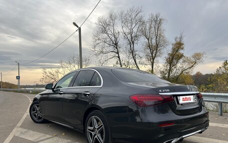 Mercedes-Benz E-Класс, 2022 год, 5 900 000 рублей, 3 фотография