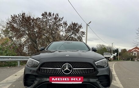 Mercedes-Benz E-Класс, 2022 год, 5 900 000 рублей, 2 фотография