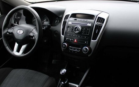 KIA cee'd I рестайлинг, 2011 год, 619 000 рублей, 16 фотография