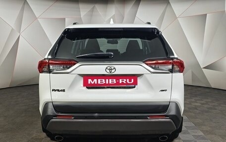Toyota RAV4, 2020 год, 3 293 000 рублей, 8 фотография