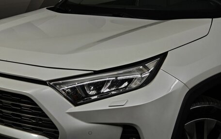 Toyota RAV4, 2020 год, 3 293 000 рублей, 10 фотография
