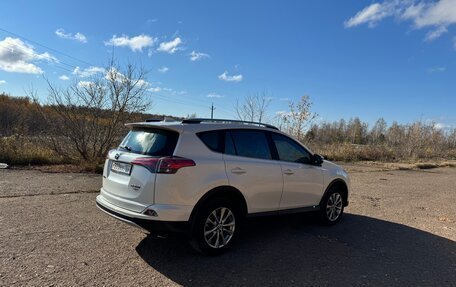Toyota RAV4, 2017 год, 2 450 000 рублей, 17 фотография