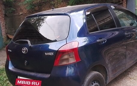 Toyota Yaris III рестайлинг, 2008 год, 450 000 рублей, 3 фотография