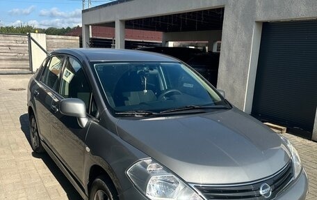 Nissan Tiida, 2012 год, 900 000 рублей, 1 фотография