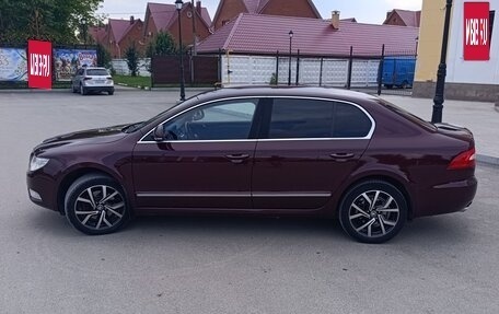 Skoda Superb III рестайлинг, 2011 год, 1 180 000 рублей, 10 фотография
