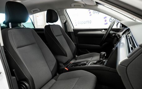Volkswagen Passat B8 рестайлинг, 2016 год, 1 550 000 рублей, 14 фотография