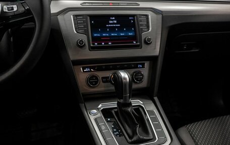 Volkswagen Passat B8 рестайлинг, 2016 год, 1 550 000 рублей, 16 фотография