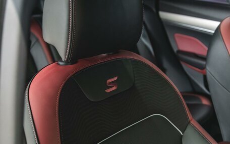 Geely Coolray I, 2022 год, 1 590 000 рублей, 15 фотография
