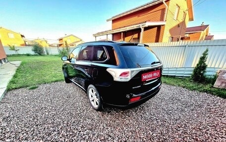 Mitsubishi Outlander III рестайлинг 3, 2012 год, 1 200 000 рублей, 5 фотография