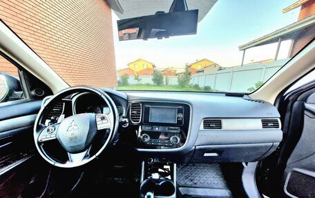 Mitsubishi Outlander III рестайлинг 3, 2012 год, 1 200 000 рублей, 15 фотография