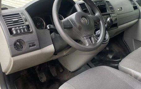 Volkswagen Transporter T5 рестайлинг, 2012 год, 1 390 000 рублей, 9 фотография