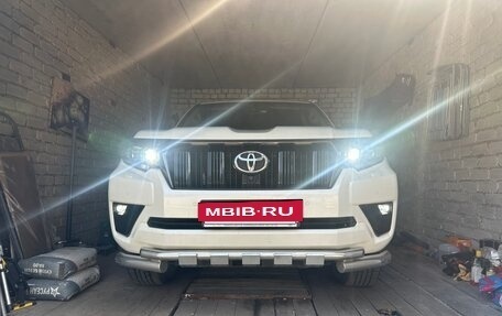 Toyota Land Cruiser Prado 150 рестайлинг 2, 2021 год, 8 750 000 рублей, 2 фотография