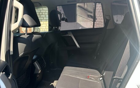 Toyota Land Cruiser Prado 150 рестайлинг 2, 2021 год, 8 750 000 рублей, 19 фотография