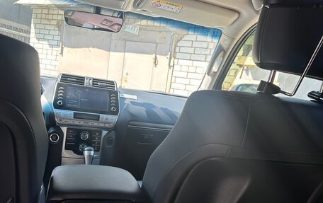 Toyota Land Cruiser Prado 150 рестайлинг 2, 2021 год, 8 750 000 рублей, 18 фотография