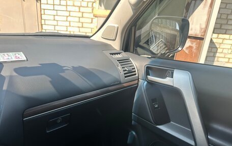 Toyota Land Cruiser Prado 150 рестайлинг 2, 2021 год, 8 750 000 рублей, 10 фотография