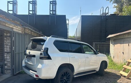 Toyota Land Cruiser Prado 150 рестайлинг 2, 2021 год, 8 750 000 рублей, 28 фотография