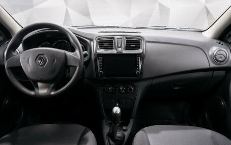 Renault Logan II, 2015 год, 882 000 рублей, 6 фотография
